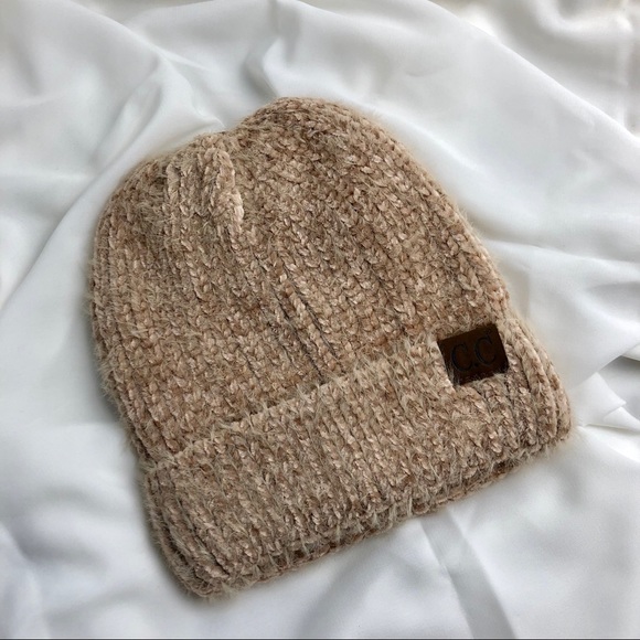 LAST —GRAY | FUZZY CHENILLE BEANIE - Picture 5 of 6